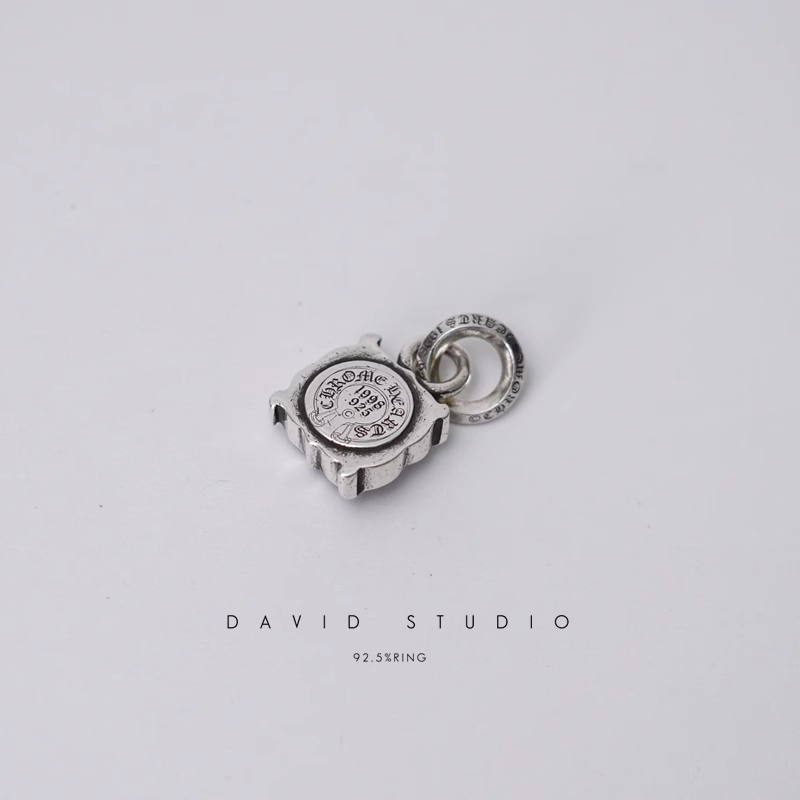 ETERNITY VINE PENDANT