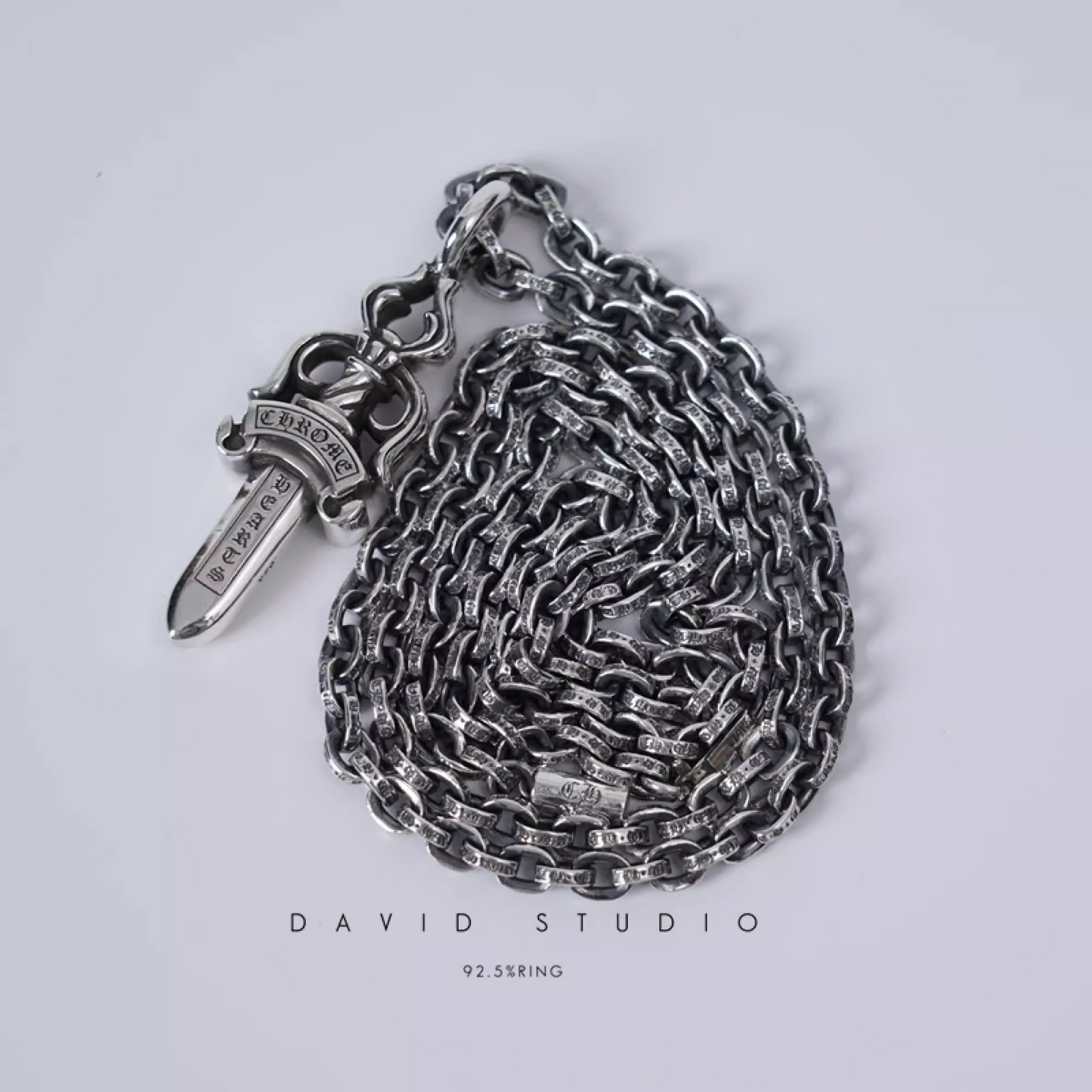 DOUBLE DAGGER PENDANT – PAPER CHAIN
