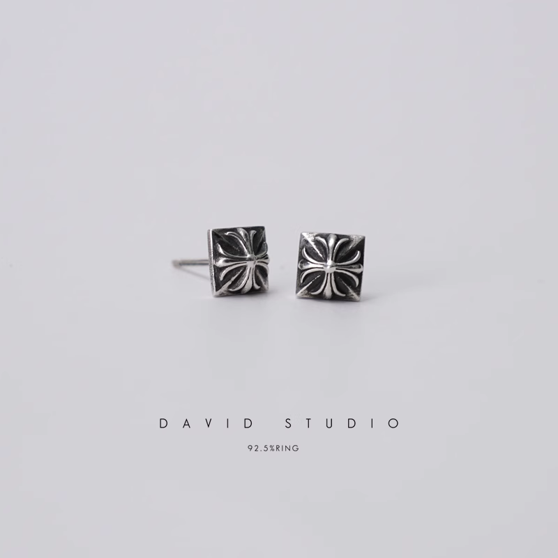 PYRAMID PLUS STUD EARRINGS