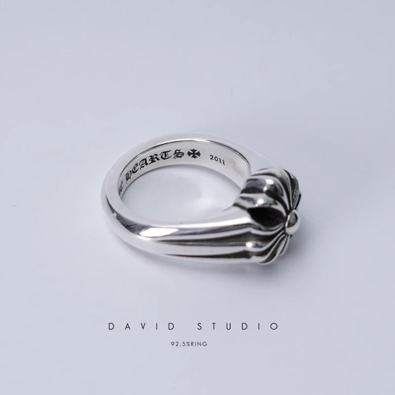 CH PLUS SIGNET RING