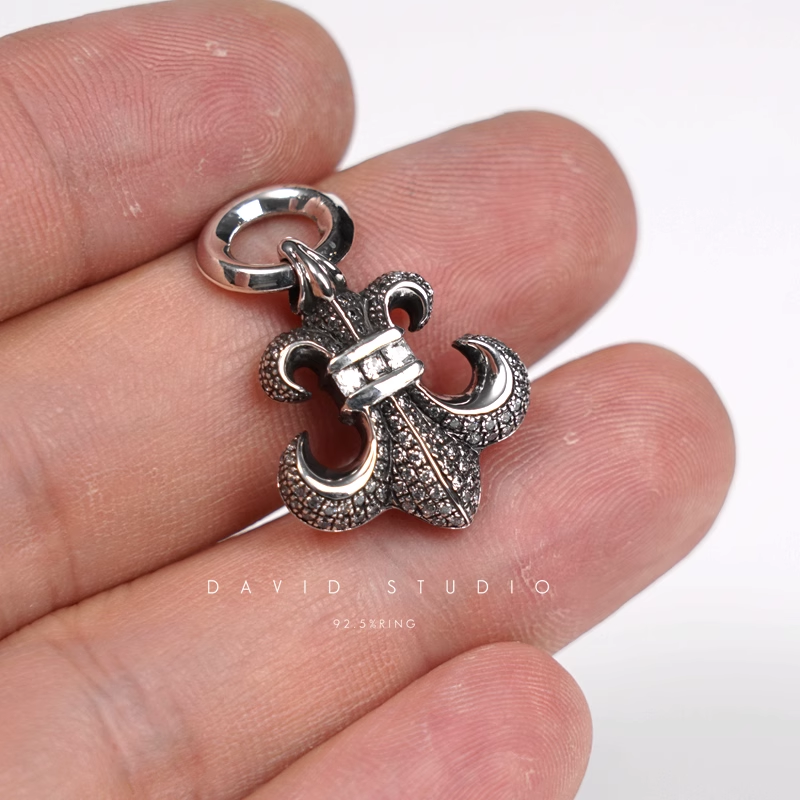 BS FLEUR CHARM WITH DIAMOND