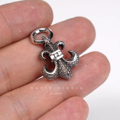 BS FLEUR CHARM WITH DIAMOND