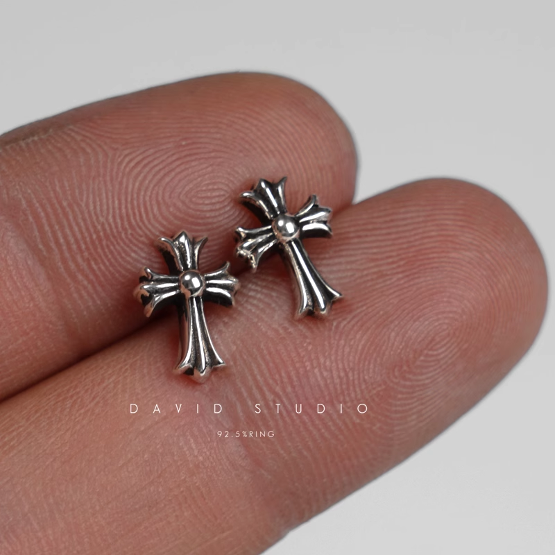 CROSS EARRINGS – CLASSIC