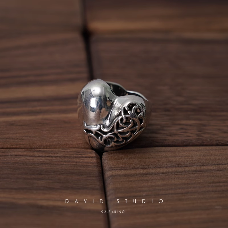 HEART RING