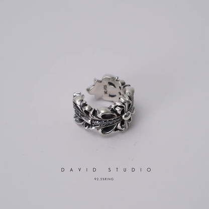 DOUBLE FLORAL RING WITH WHITE DIAMONDS