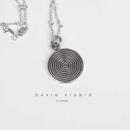FOTI MEDALLION PENDANT – TWIST CHAIN