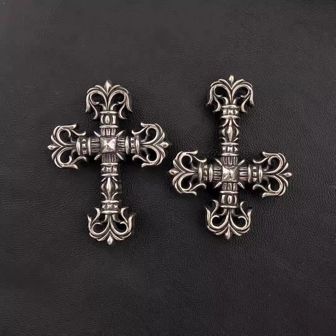 Chrome Hearts Filigree Cross Rivet Buckle