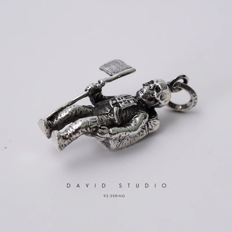 FOTI ASTRONAUT PENDANT