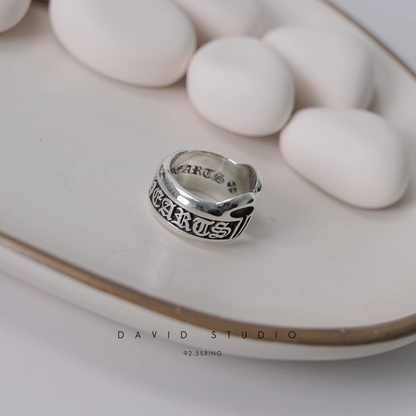 CHROME HEARTS SCROLL RING – SMALL LABEL RING