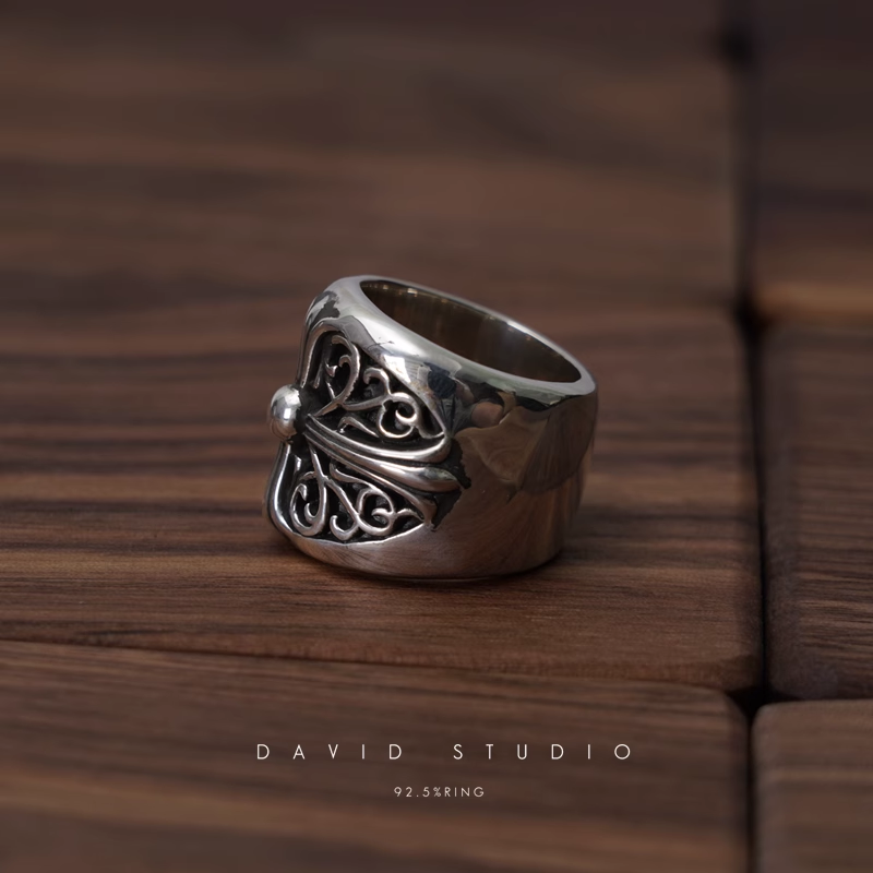 CLASSIC OVAL RING