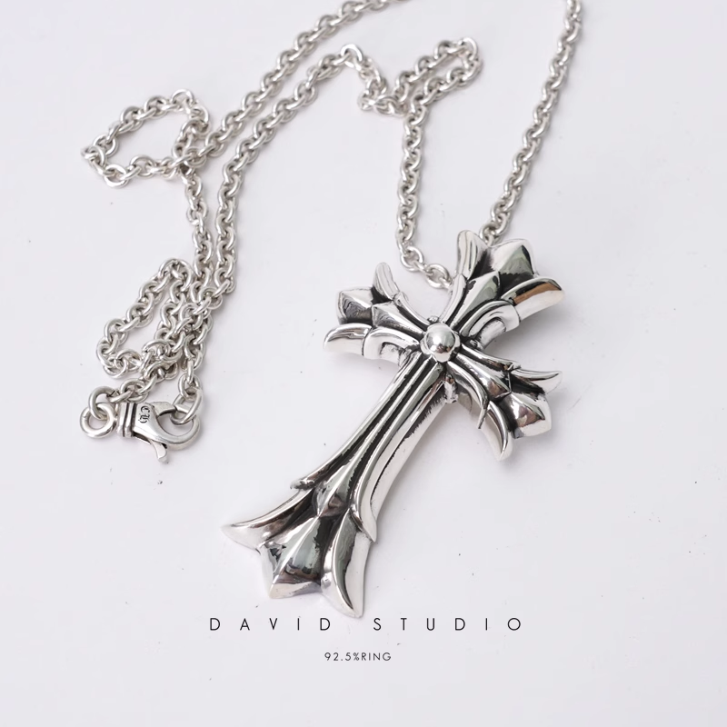 LARGE DOUBLE CROSS PENDANT – ROLL CHAIN