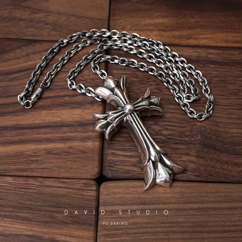 LARGE DOUBLE CROSS PENDANT – PAPER CHAIN