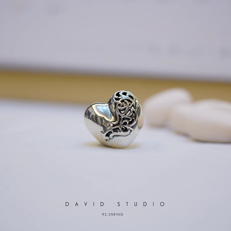 HEART RING