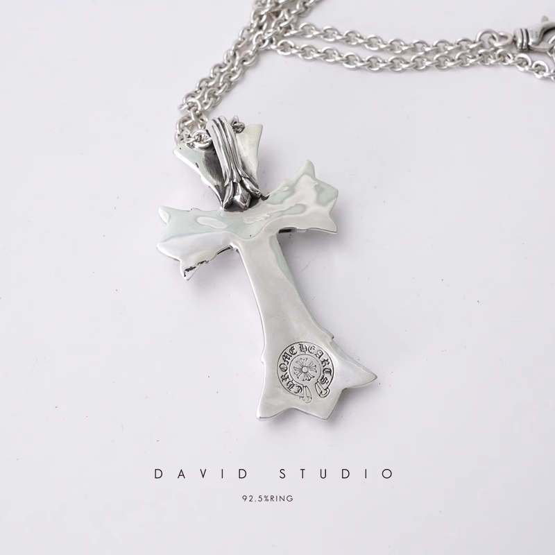 LARGE DOUBLE CROSS PENDANT – ROLL CHAIN