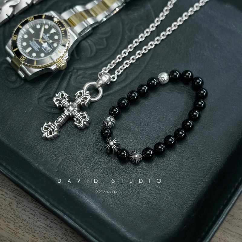 ONYX BEAD BRACELET 8MM (4 SILVER BEADS)