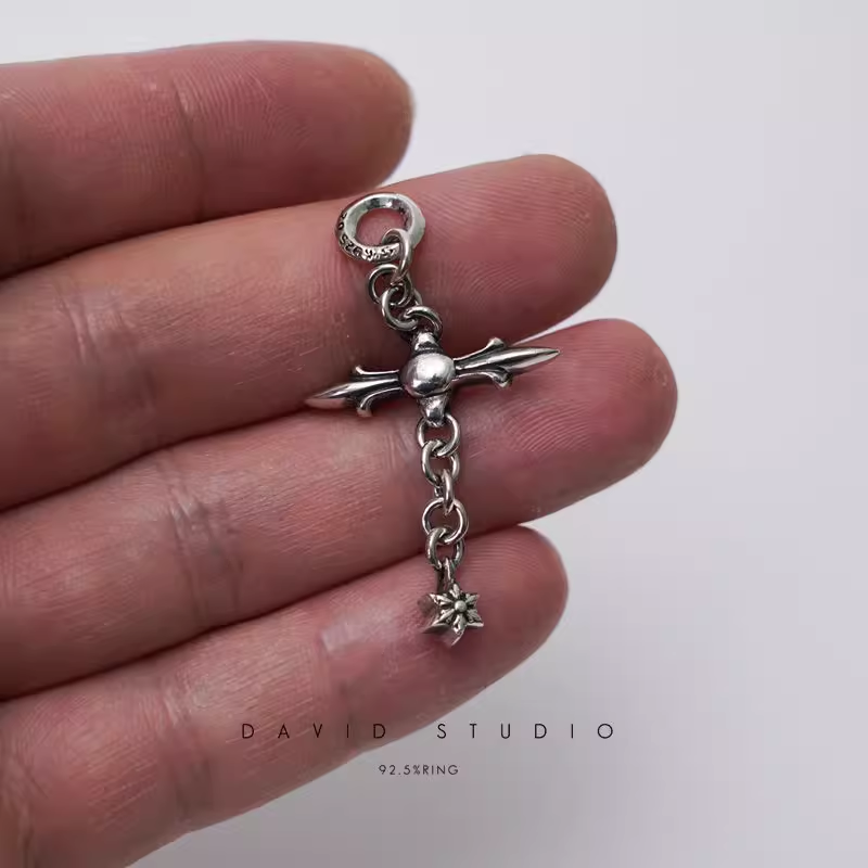 ROLY CROSS PENDANT