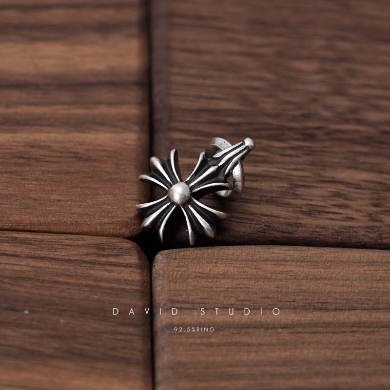 CH PLUS CHARM