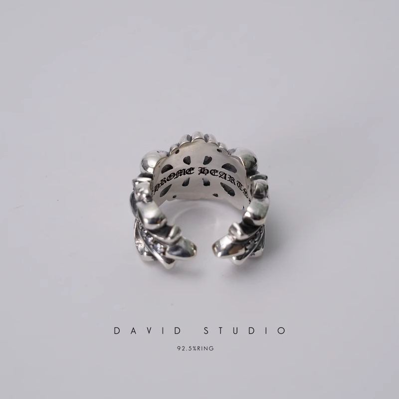 DOUBLE FLORAL RING WITH WHITE DIAMONDS