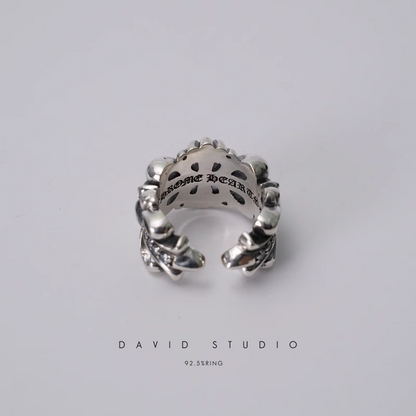 DOUBLE FLORAL RING WITH WHITE DIAMONDS