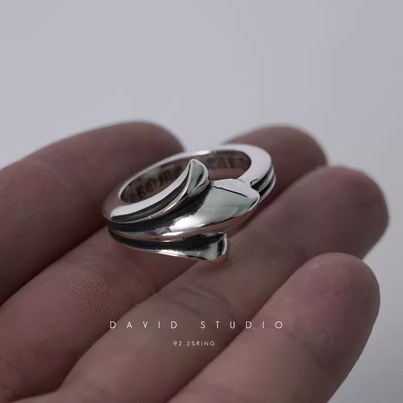 720 HALF CROSS TAIL RING