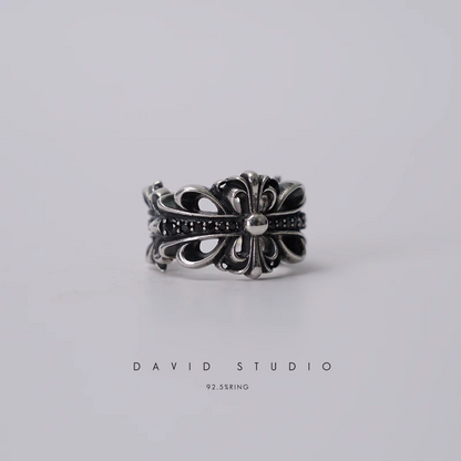 DOUBLE FLORAL RING WITH BLACK DIAMONDS