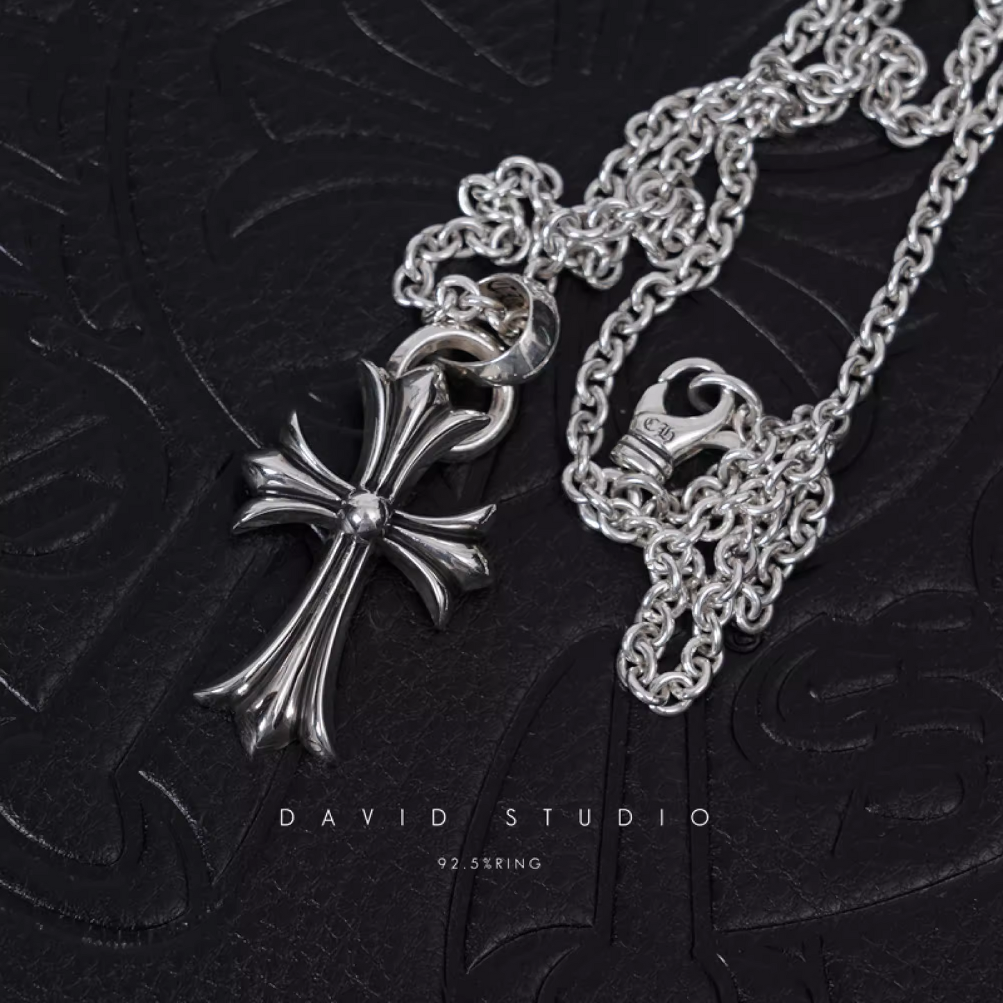 SMALL CROSS PENDANT WITH BAIL – ROLL CHAIN