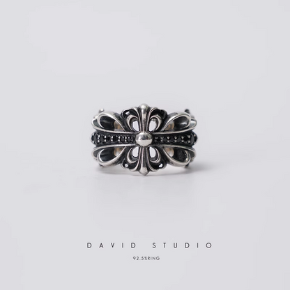 DOUBLE FLORAL RING WITH BLACK DIAMONDS