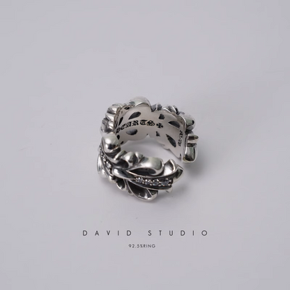DOUBLE FLORAL RING WITH WHITE DIAMONDS