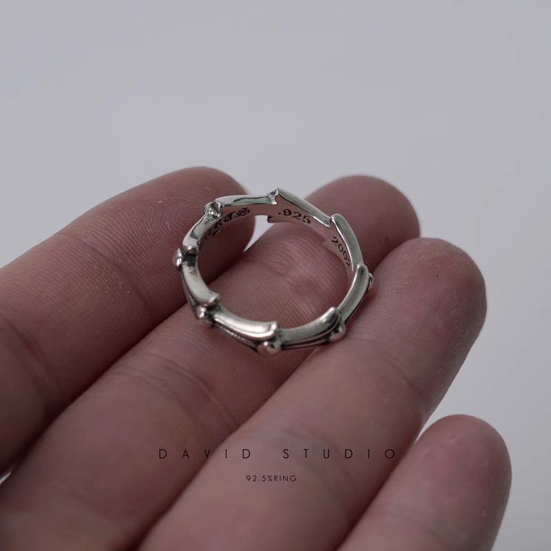 CROSS TAIL RING