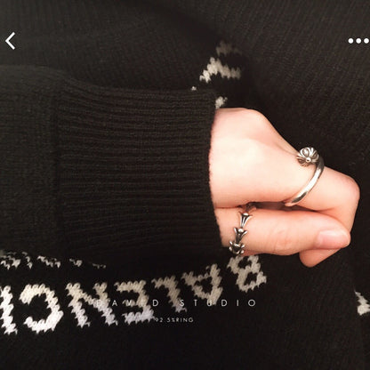 NAIL RING – CROSSBALL