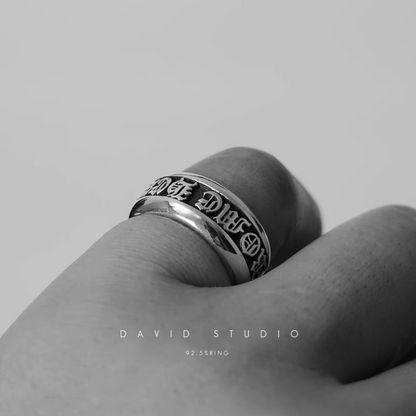 CHROME HEARTS SCROLL RING – SMALL LABEL RING