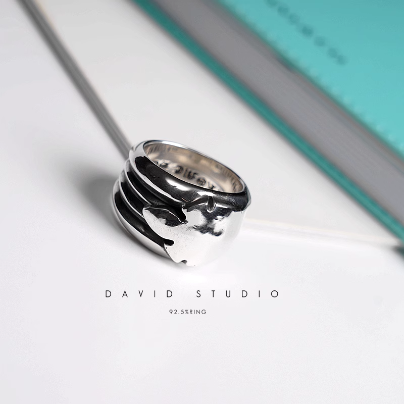 BIG FLEUR TAIL RING