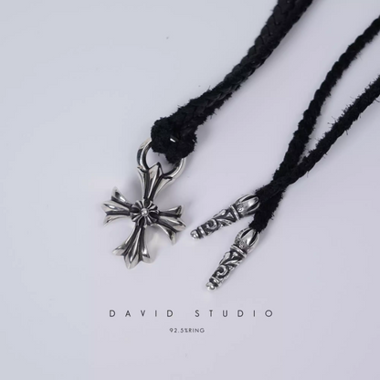 DOUBLE PLUS CHARM – LEATHER BRAID