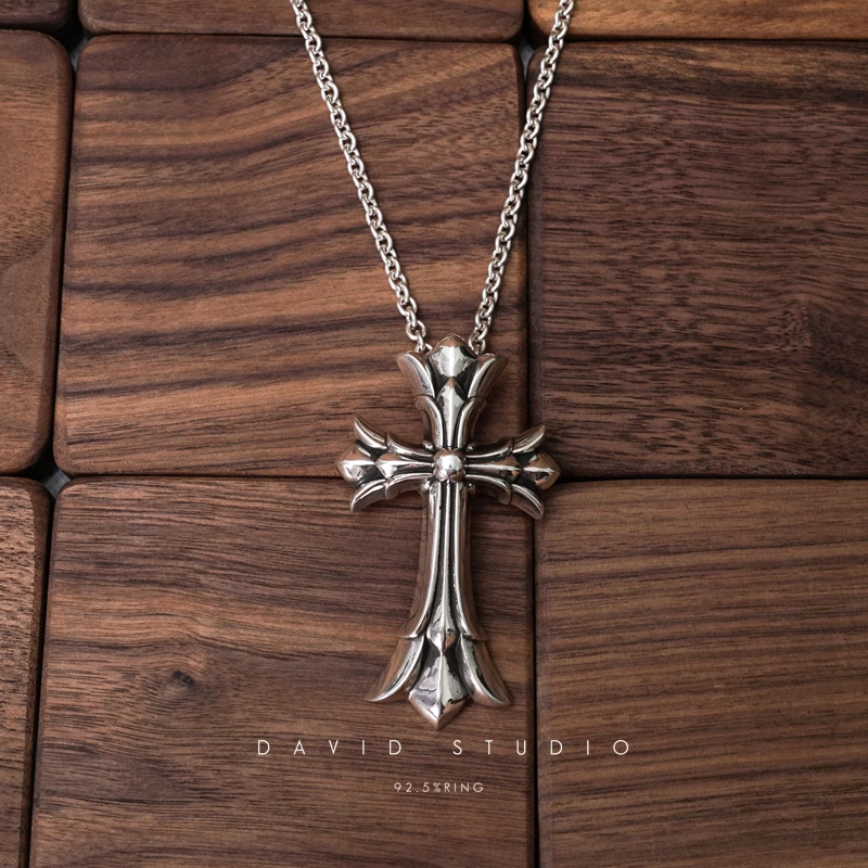 LARGE DOUBLE CROSS PENDANT – ROLL CHAIN
