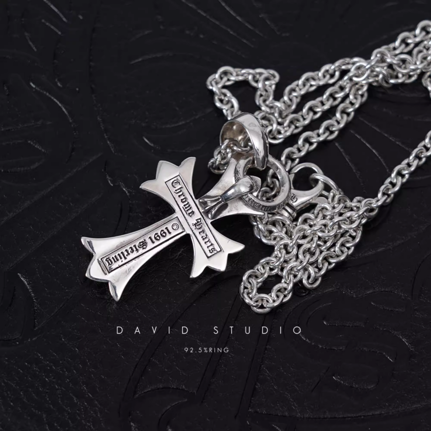 SMALL CROSS PENDANT WITH BAIL – ROLL CHAIN