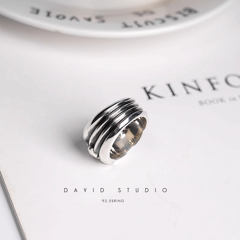BIG FLEUR TAIL RING