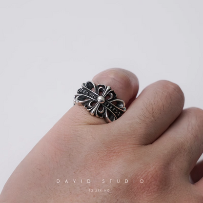 DOUBLE FLORAL RING WITH BLACK DIAMONDS