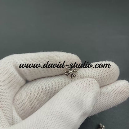 CROSS CUT OUT STUD EARRING